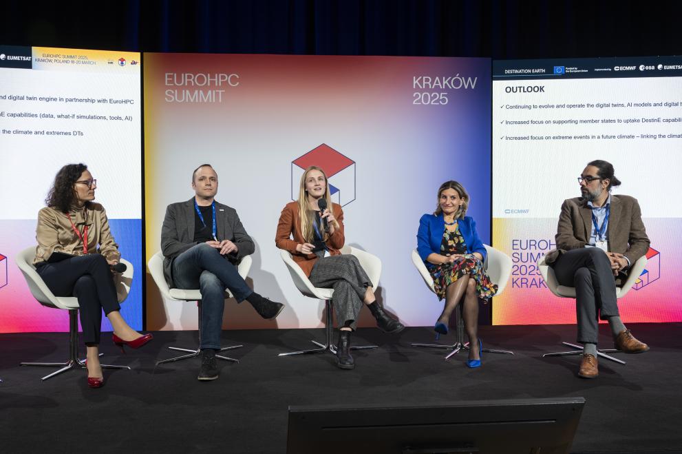 photo of panellists in a panel discussion 